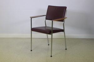 Neuvotteluryhmä – 6kpl Martela Form tuolia & 100×206 cm Plus neuvottelupöytä Toimistoplus Käytetyt toimistokalusteet 9