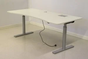 Sähköpöytä 160×90 cm Toimistoplus Käytetyt toimistokalusteet 10