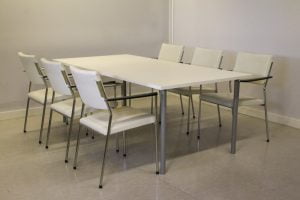 Neuvotteluryhmä – 6kpl Martela Form tuolia & 100×206 cm Plus neuvottelupöytä Toimistoplus Käytetyt toimistokalusteet 5