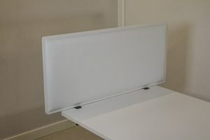 Ilmava-pöytäsermi 100cm, valkoinen Toimistoplus Käytetyt toimistokalusteet 7