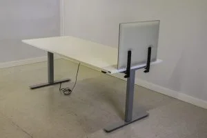 Ilmava-pöytäsermi 60cm, beige Toimistoplus Käytetyt toimistokalusteet 9