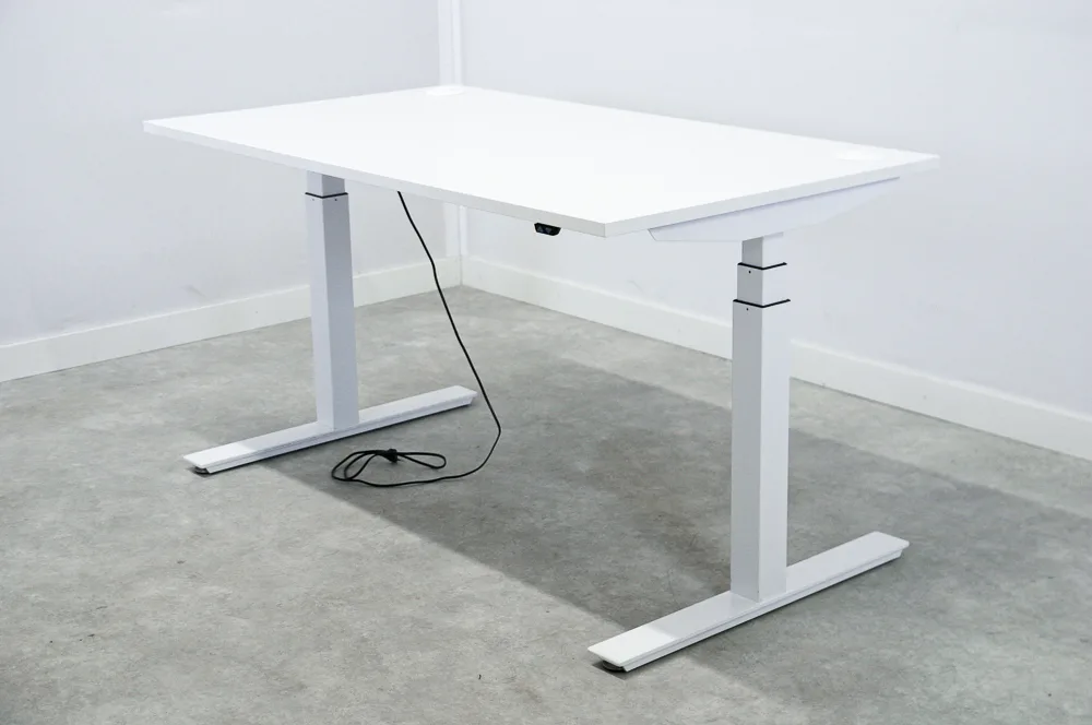 Pinta EQ sähköpöytä 140×80 cm Toimistoplus Käytetyt toimistokalusteet 7
