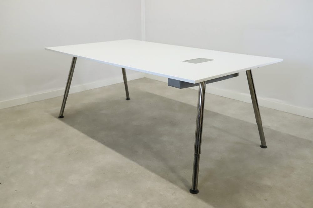 Galant neuvottelupöytä 195x110cm Toimistoplus Käytetyt toimistokalusteet 2