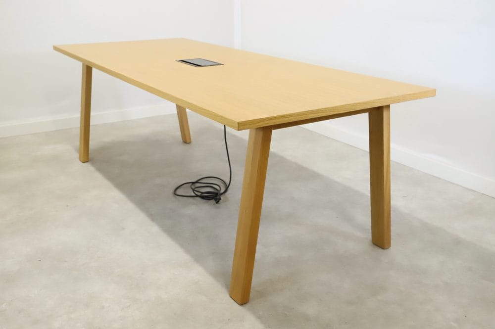 Neuvottelupöytä 220x90cm Toimistoplus Käytetyt toimistokalusteet 6