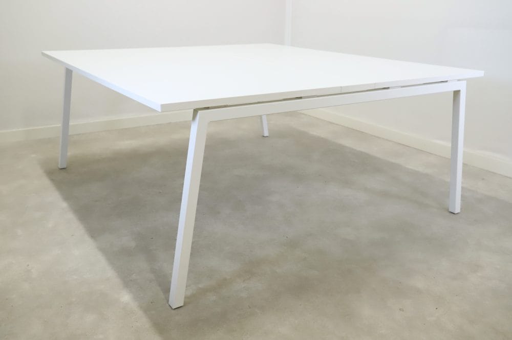 Neuvottelupöytä 180x165cm Toimistoplus Käytetyt toimistokalusteet 7