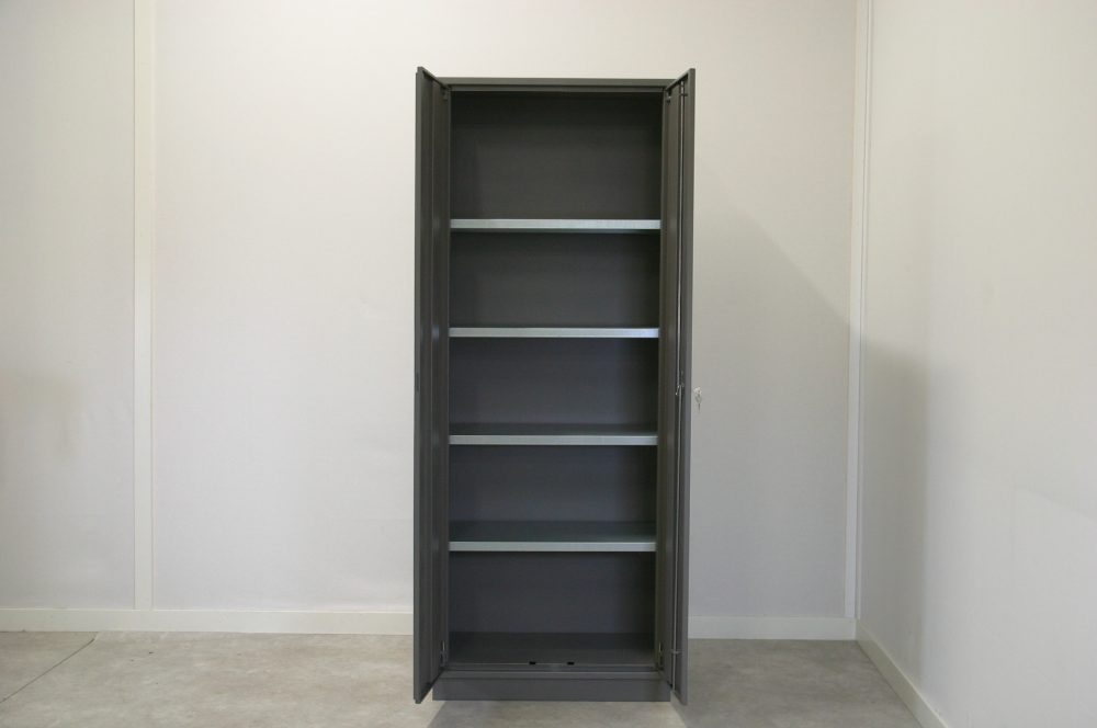 Peltikaappi 207x80cm Toimistoplus Käytetyt toimistokalusteet 5