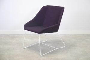 Rosebud loungetuoli, violetti Toimistoplus Käytetyt toimistokalusteet 2