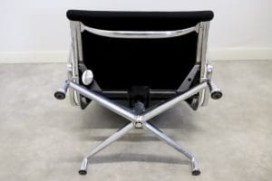 Eames EA 124 loungetuoli Toimistoplus Käytetyt toimistokalusteet 34