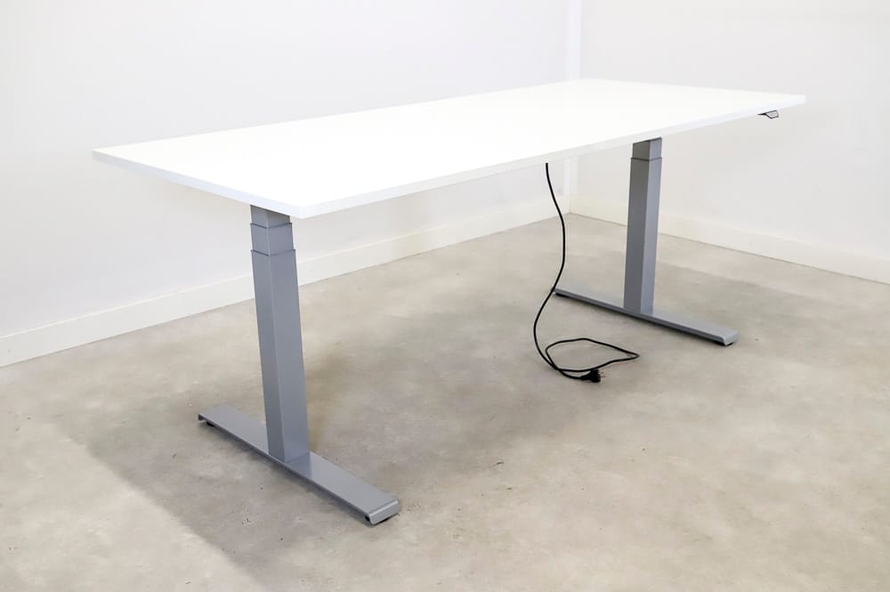 Sähköpöytä 180×80 cm Toimistoplus Käytetyt toimistokalusteet