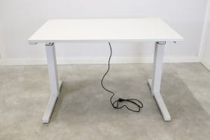 Sähköpöytä 140×80 cm (Kopio) Toimistoplus Käytetyt toimistokalusteet 11