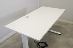 Sähköpöytä 140×70 cm Toimistoplus Käytetyt toimistokalusteet 13