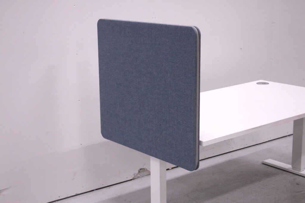 Lintex akustoiva pöytäsermi 80×70, ruuviton kiinnitys Toimistoplus Käytetyt toimistokalusteet