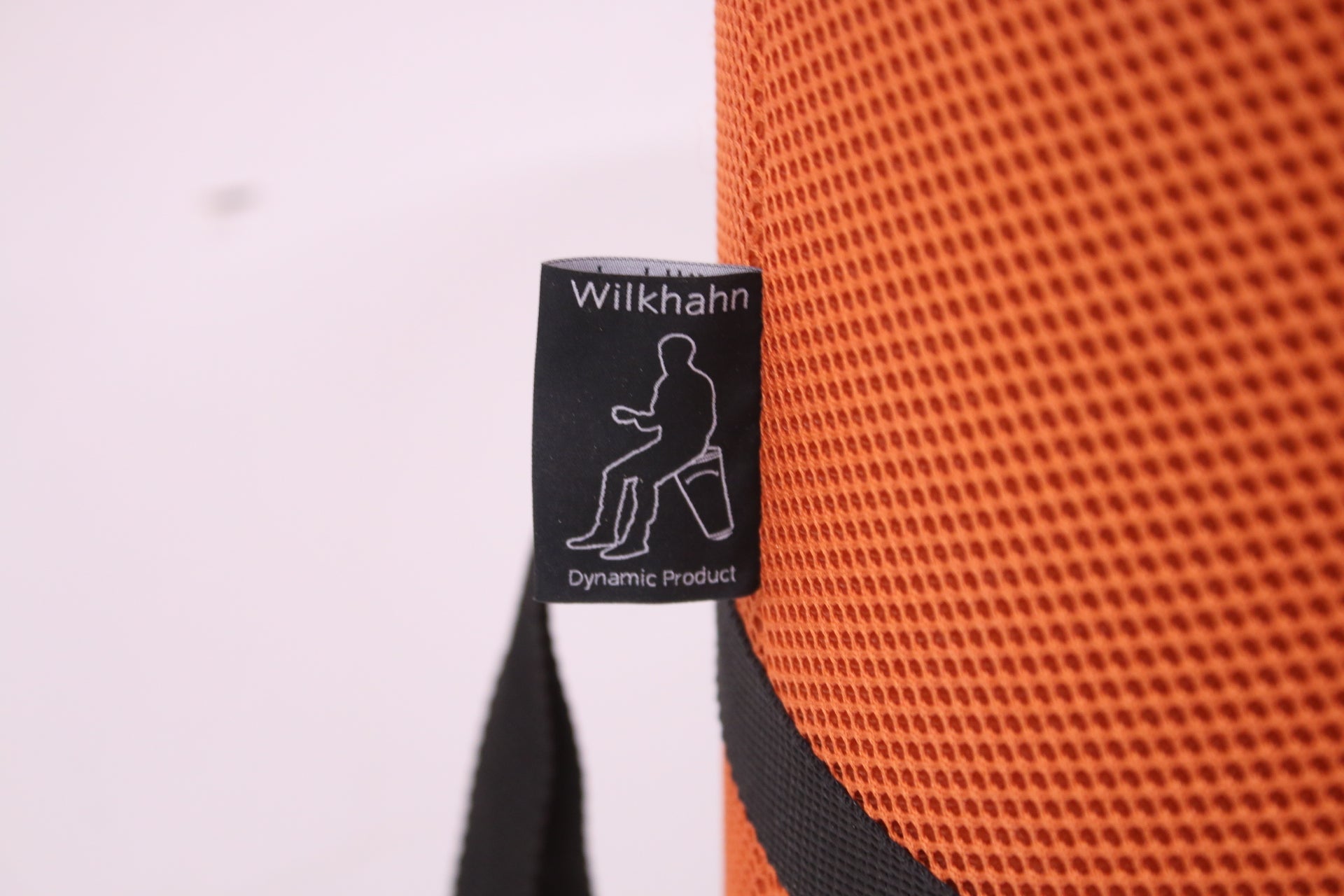 Wilkhan Stand – Up jakkara, oranssi Toimistoplus Aulakalusteet 5 Wilkhan Stand – Up jakkara, oranssi Toimistoplus Aulakalusteet 5